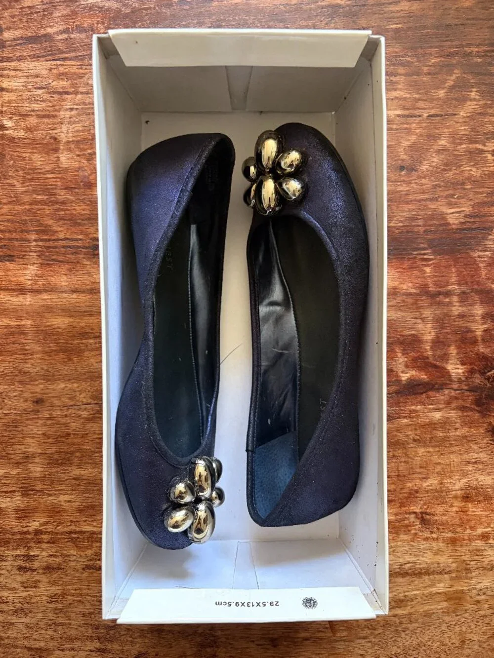 Vintage NINE WEST Leather Ballet Flats with Baubles c 2007